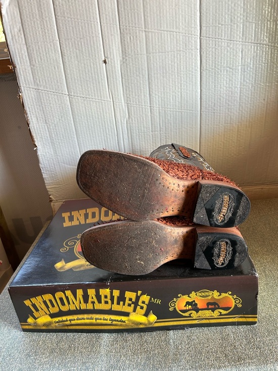 Indomable\'s Textured Western Boots main image 2